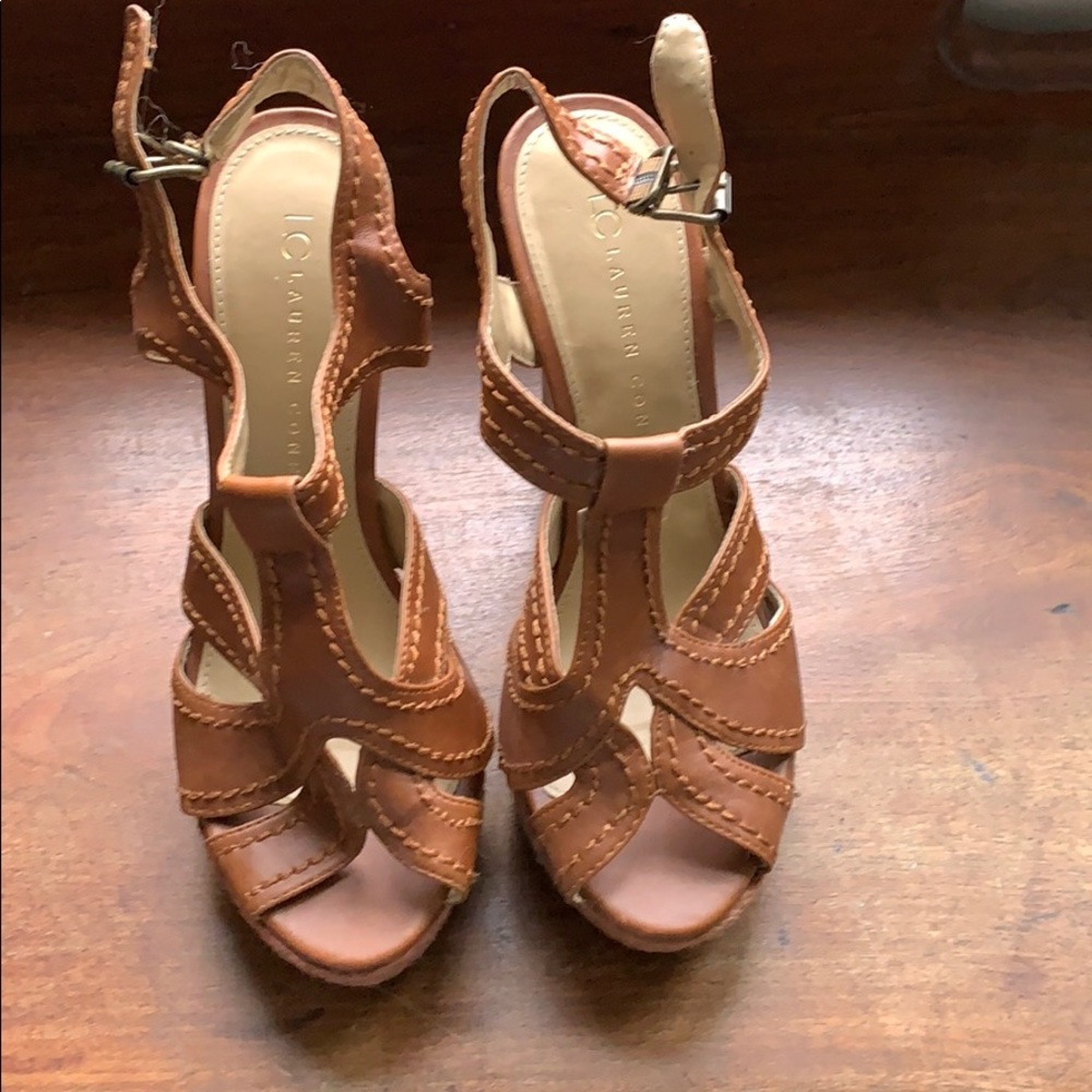 LC Lauren Conrad platform sandal